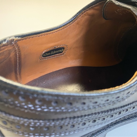 ALLEN EDMONDS MCALLISTER BLACK WINGTIP 10.5D - Picture 9 of 14